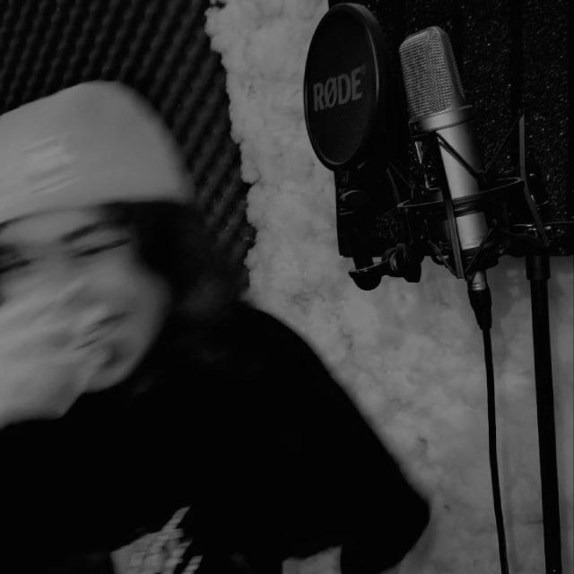 بیوگرافی کویین خواننده ار اند بی